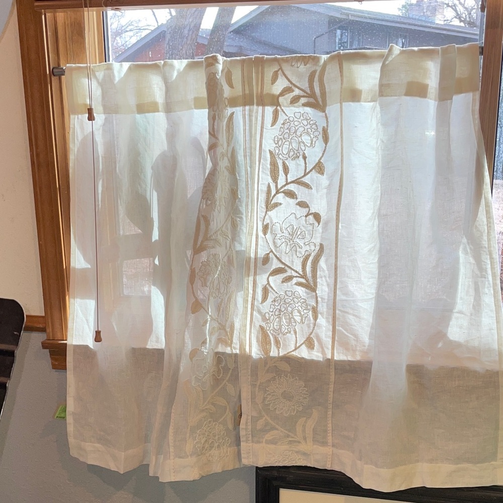 Anthropologie Embroidered Manette Cotton Linen Sheer Café Curtains, Set of 2 - Picture 7 of 8
